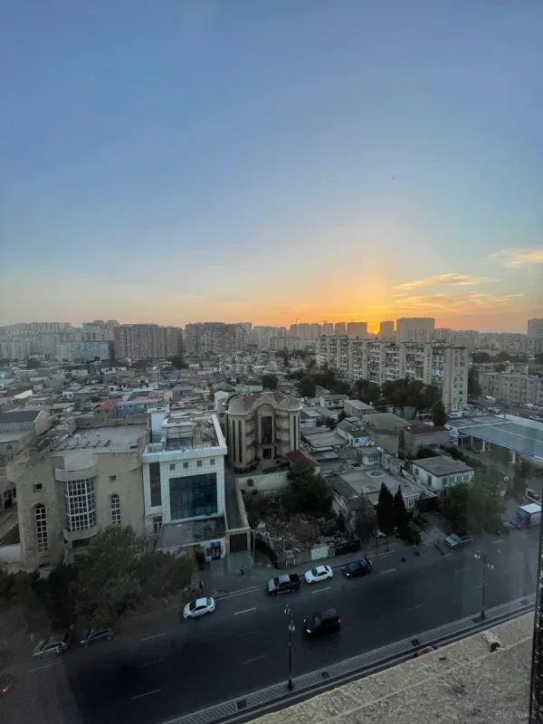 Satılır 3 otaqlı mənzil 98 m²