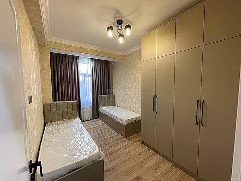 Satılır 3 otaqlı mənzil 98 m²
