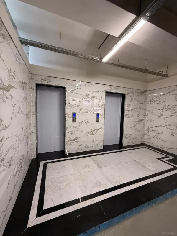 Satılır 3 otaqlı mənzil 98 m²