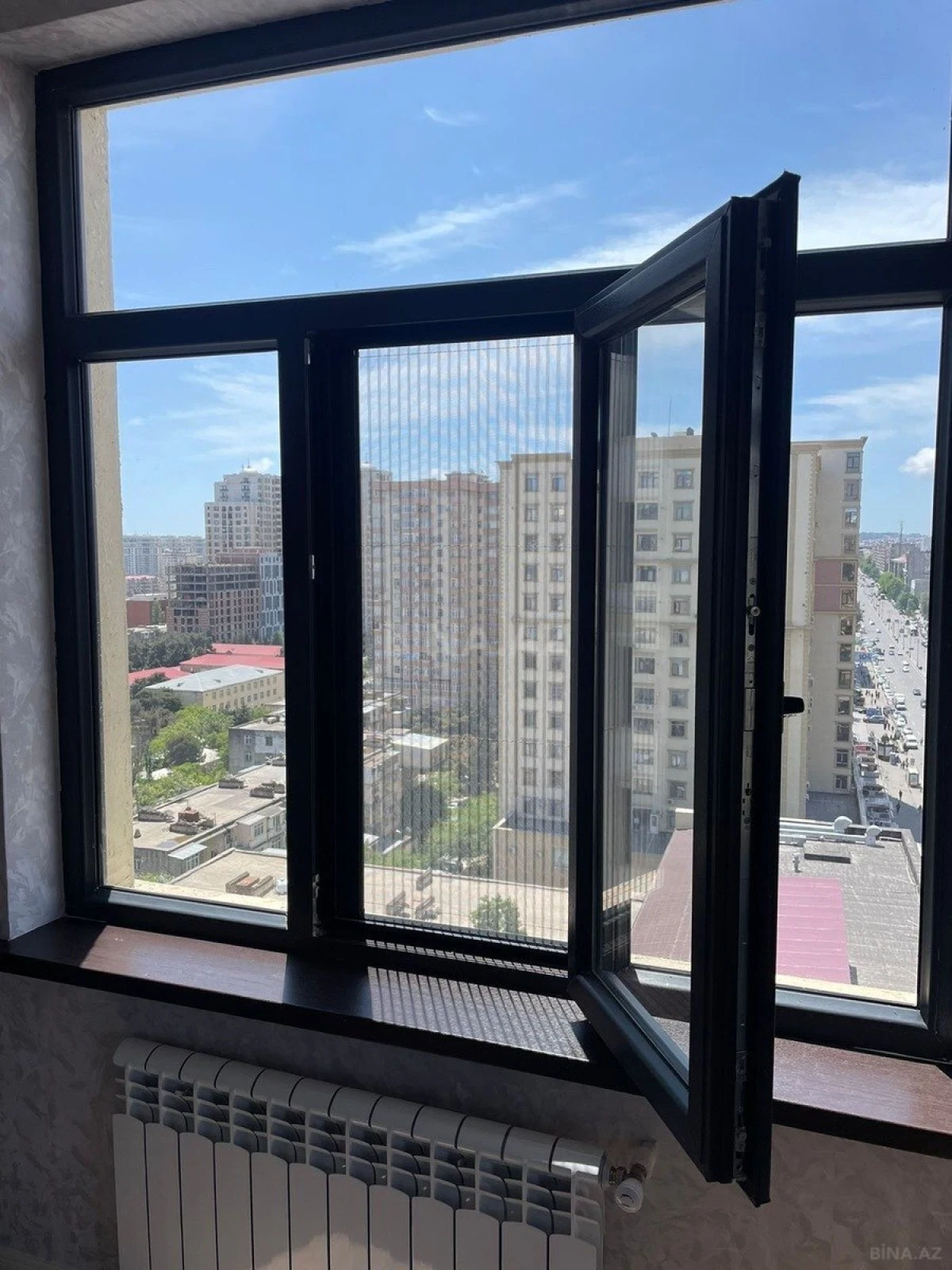 Satılır 3 otaqlı mənzil 98 m²