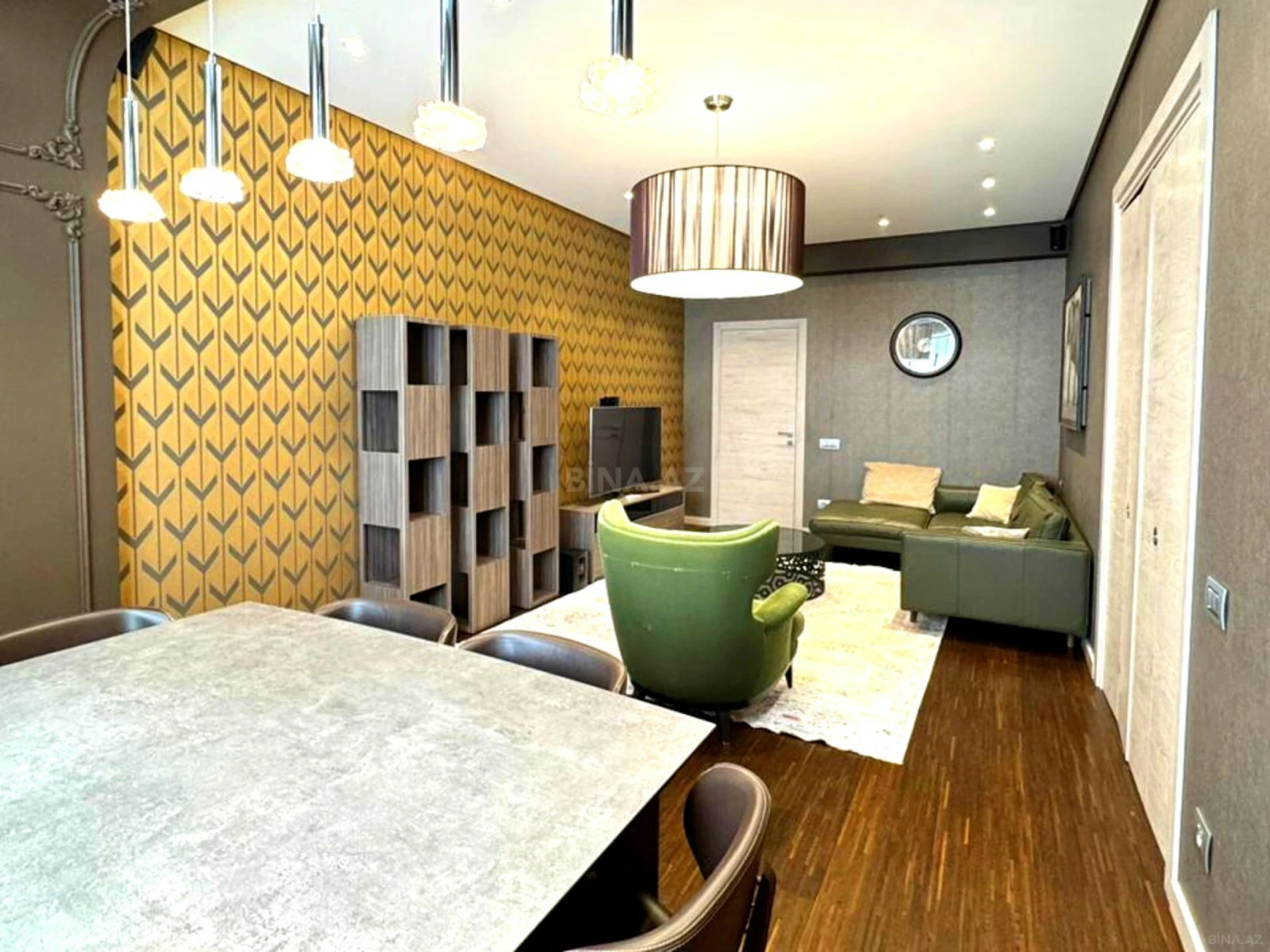 Satılır 3 otaqlı mənzil 140 m²
