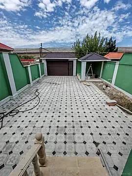 Satılır 4 otaqlı həyət evi 125 m²