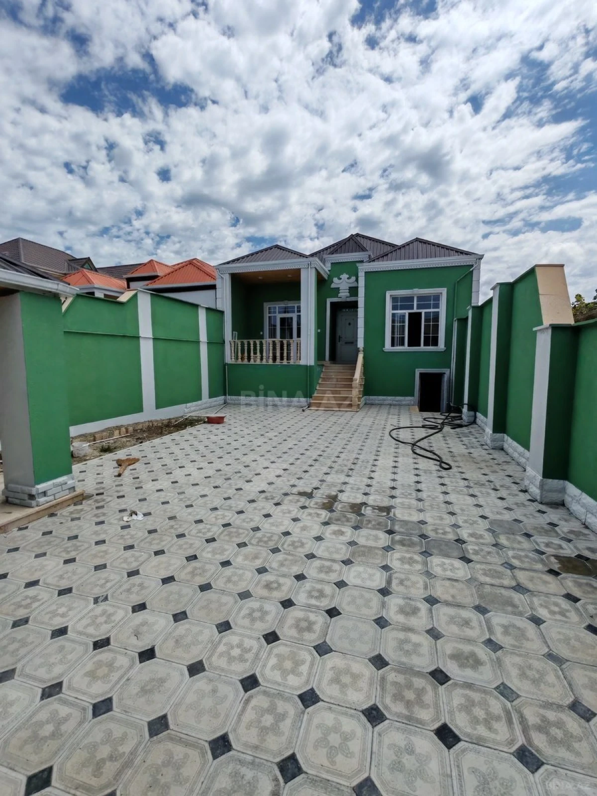 Satılır 4 otaqlı həyət evi 125 m²