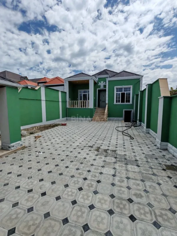 Satılır 4 otaqlı həyət evi 125 m²