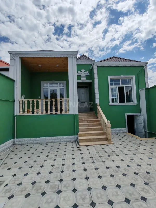Satılır 4 otaqlı həyət evi 125 m²