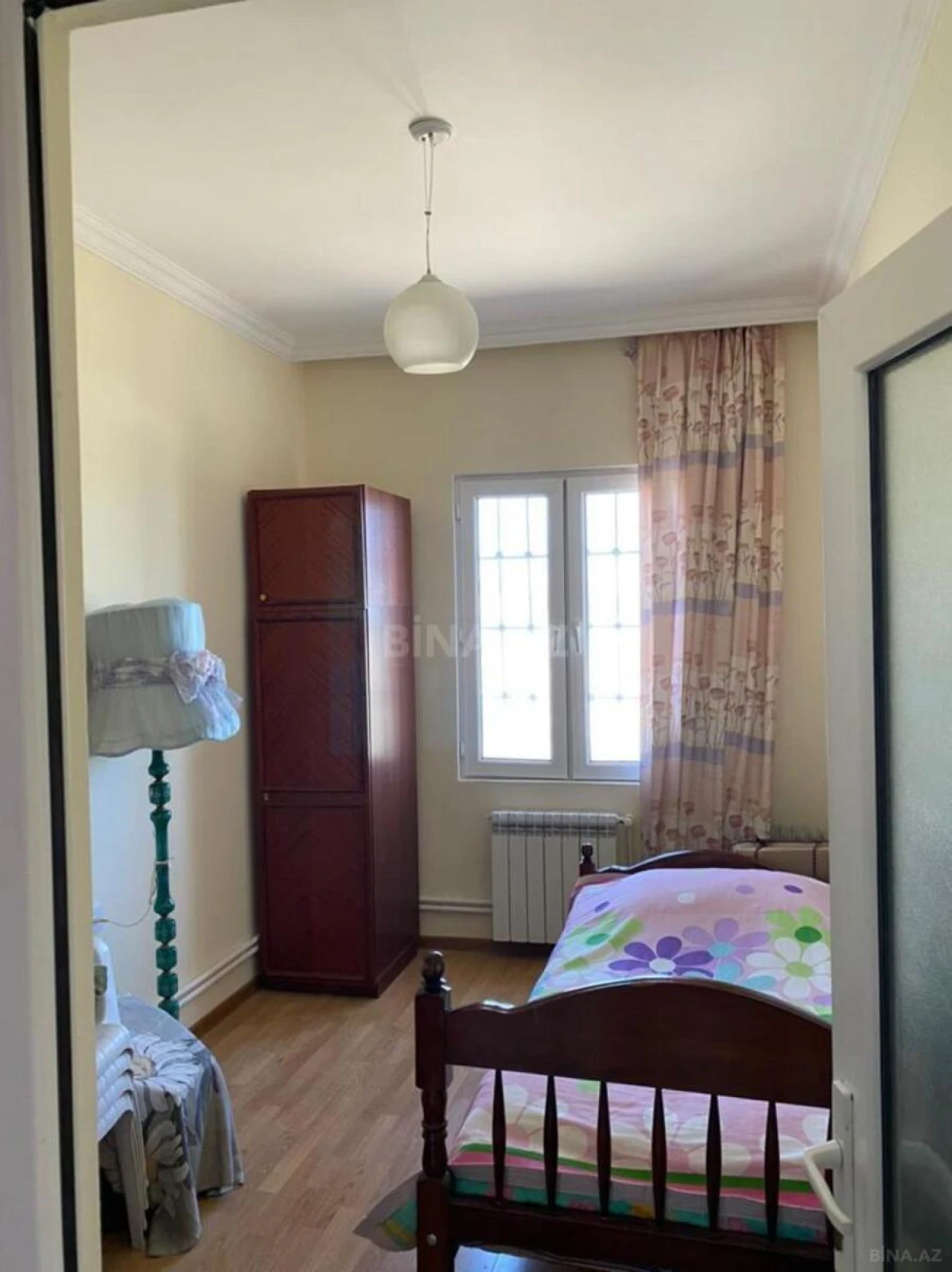 Satılır 8 otaqlı həyət evi 300 m²