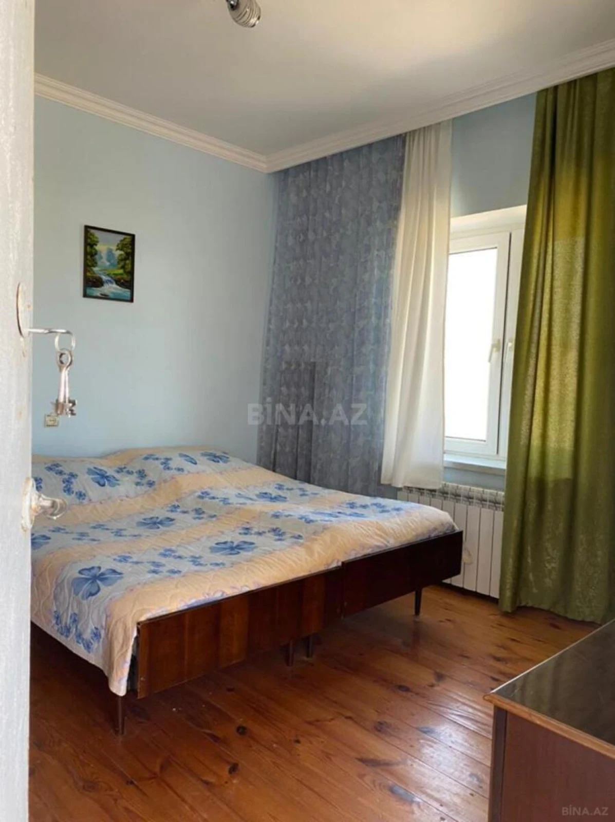Satılır 8 otaqlı həyət evi 300 m²