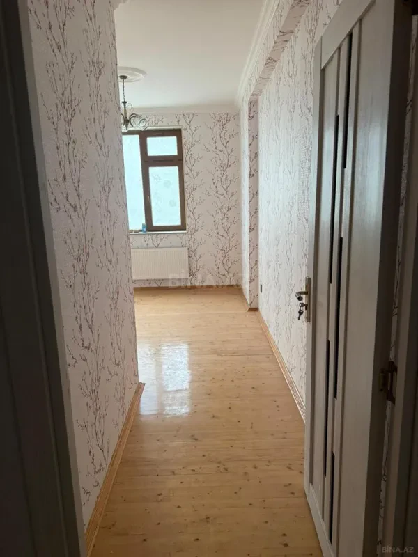 Satılır 4 otaqlı mənzil 110 m²