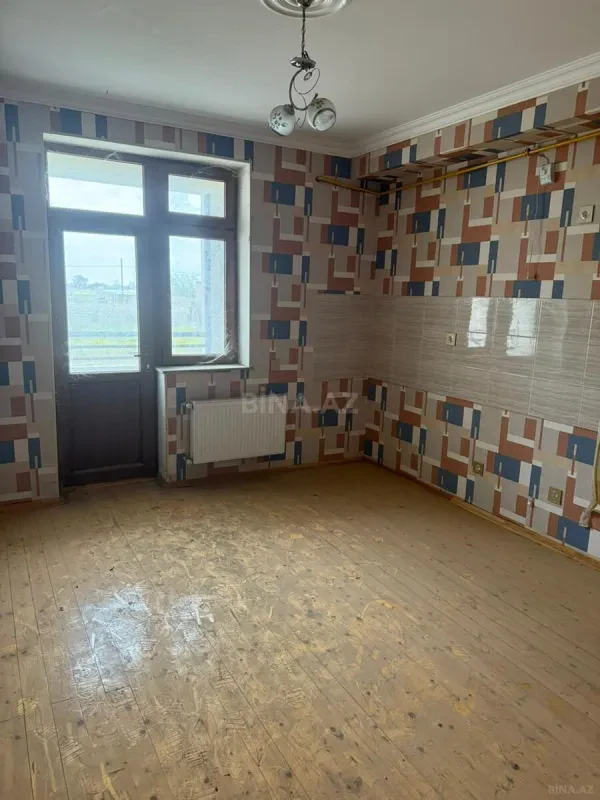 Satılır 4 otaqlı mənzil 110 m²