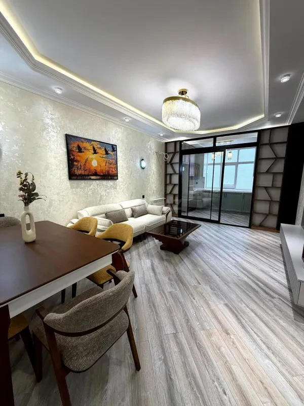 Satılır 3 otaqlı mənzil 90 m²