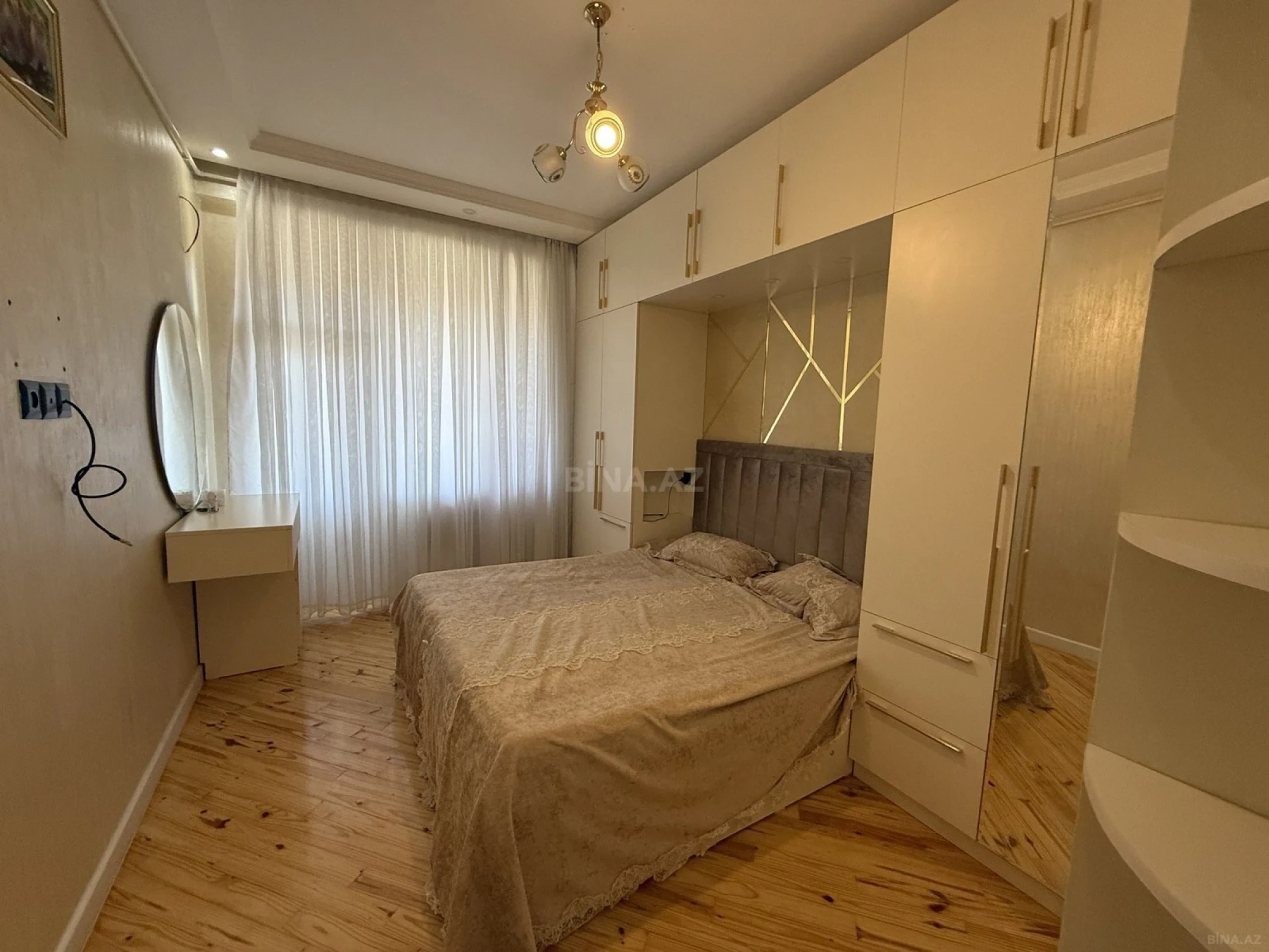 Satılır 2 otaqlı mənzil 57 m²
