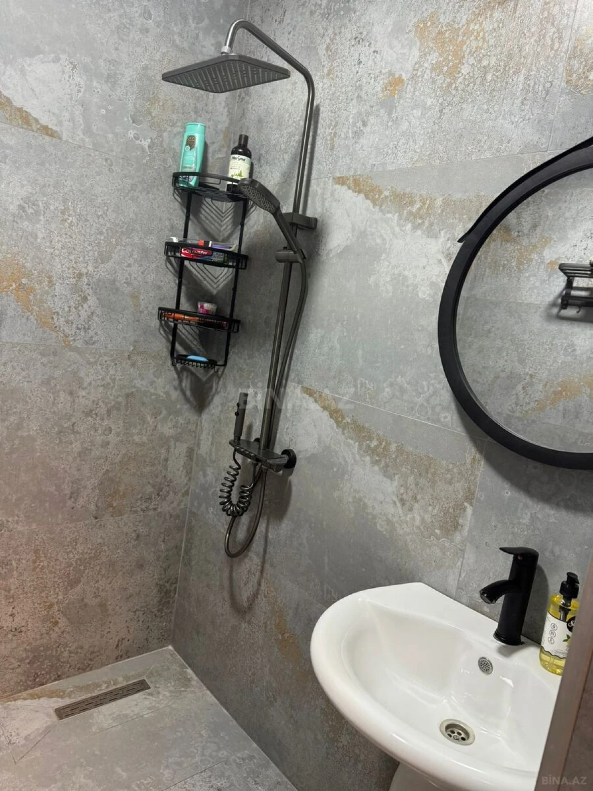 Kirayə verilir 5 otaqlı həyət evi 450 m²