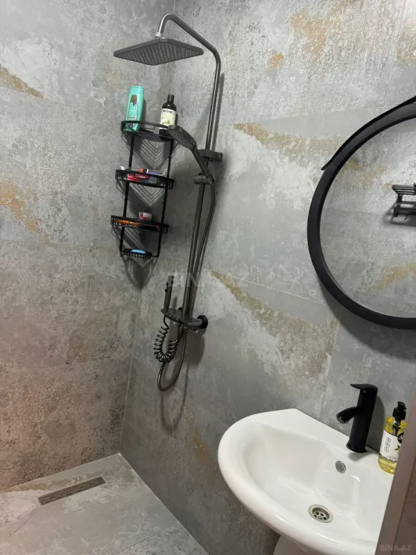 Kirayə verilir 5 otaqlı həyət evi 450 m²