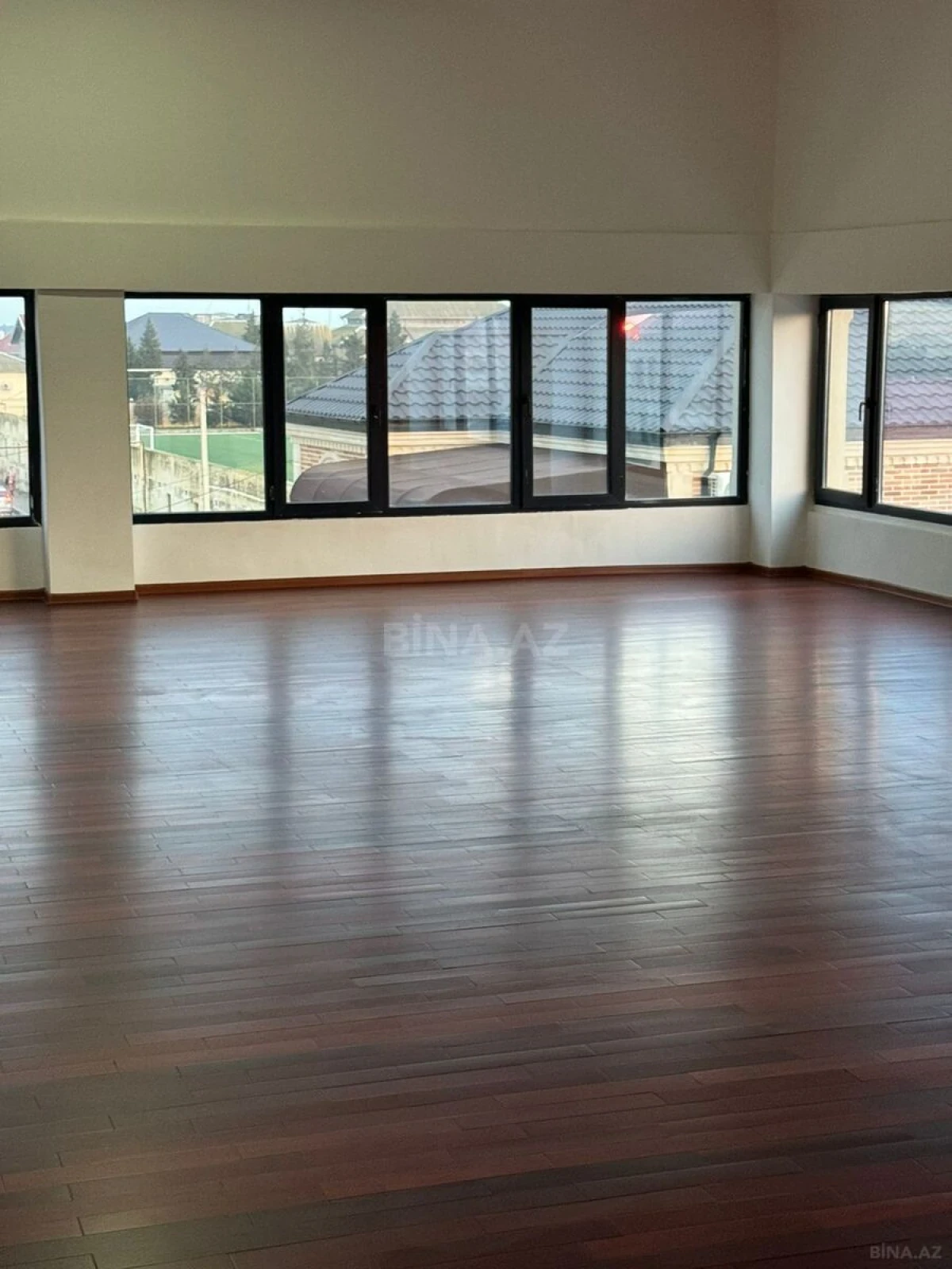 Kirayə verilir 5 otaqlı həyət evi 450 m²