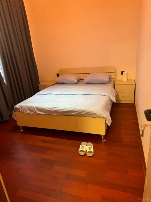 Kirayə verilir 5 otaqlı həyət evi 450 m²