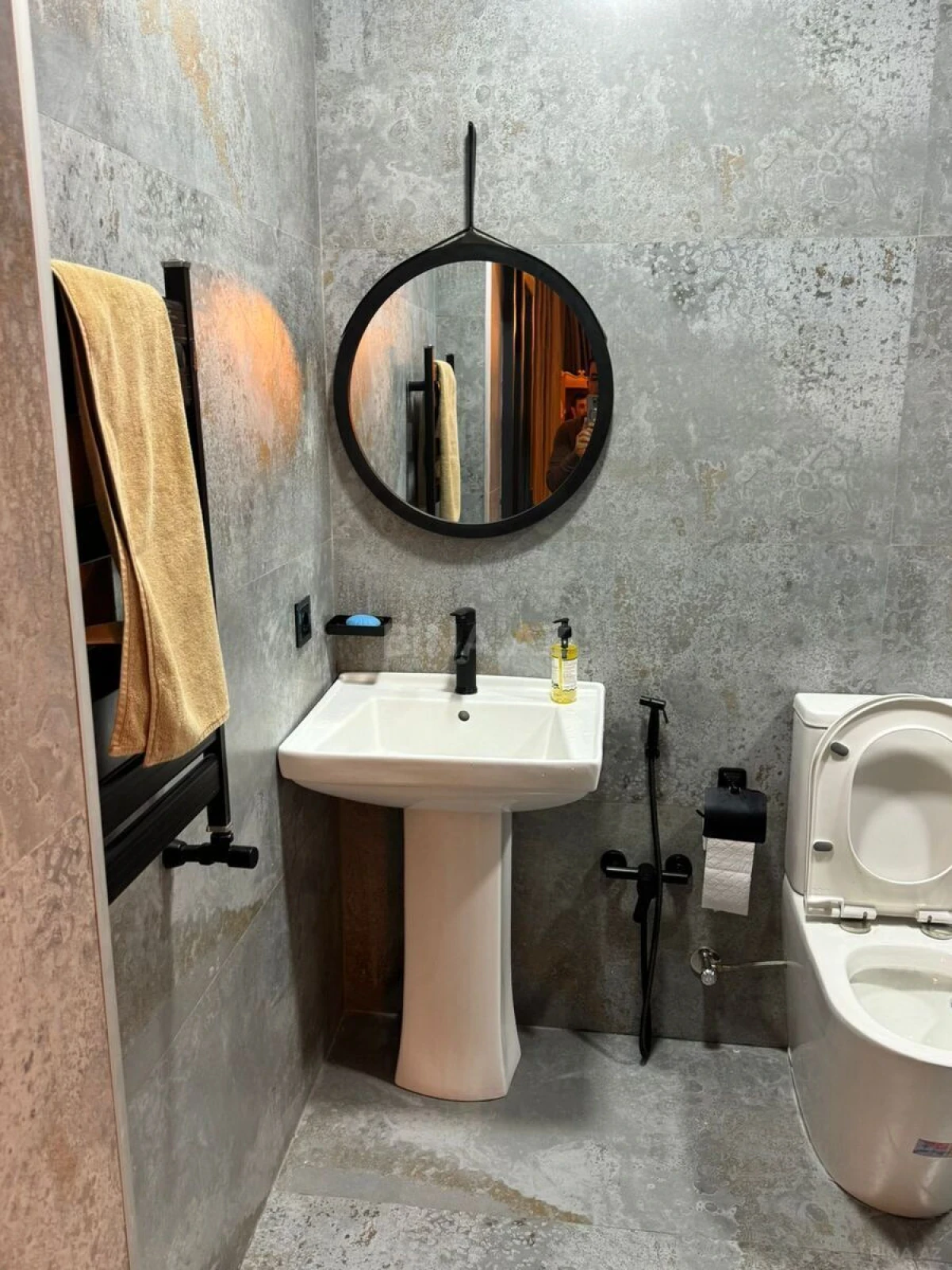 Kirayə verilir 5 otaqlı həyət evi 450 m²