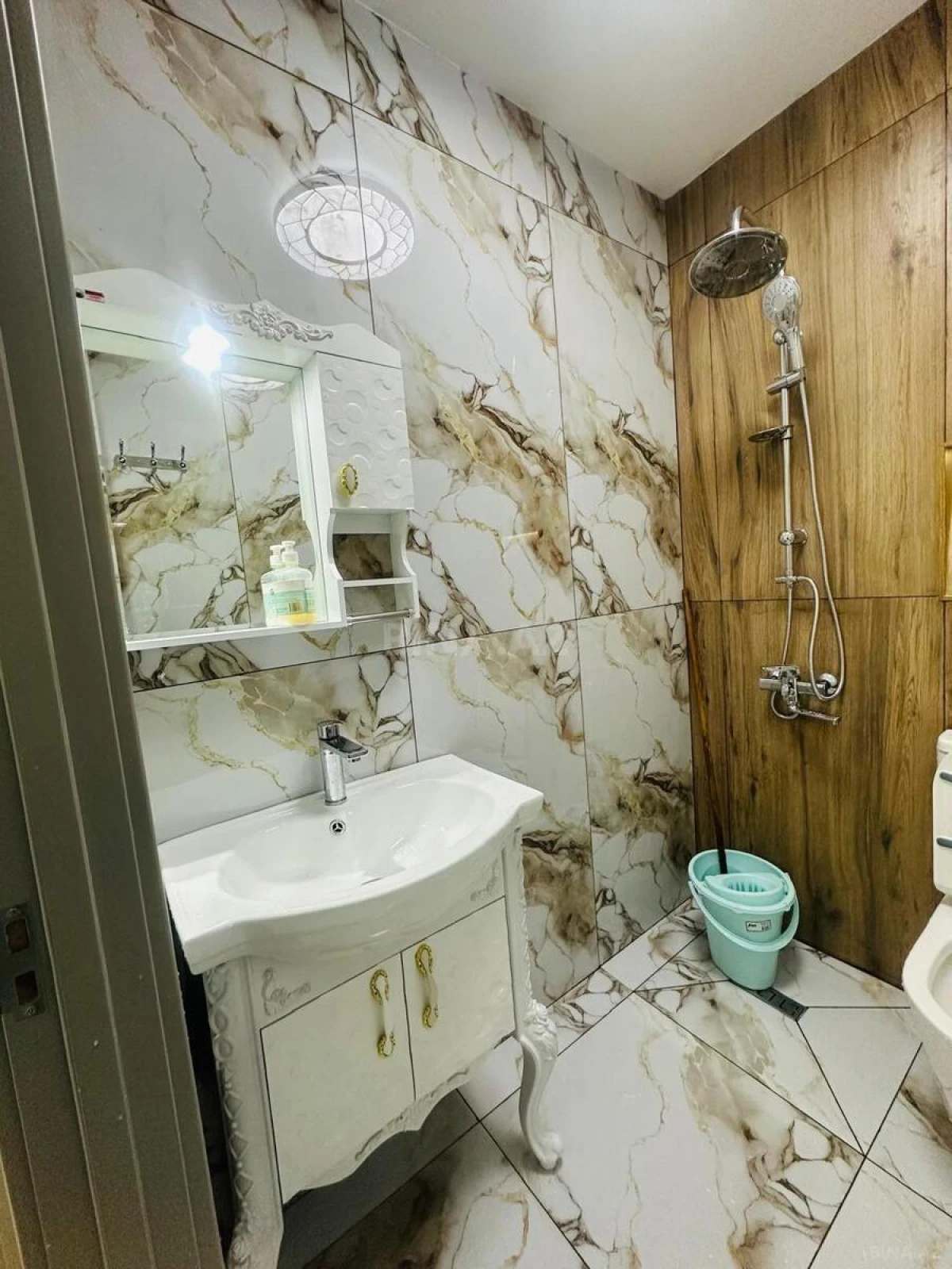 Satılır 2 otaqlı mənzil 42 m²