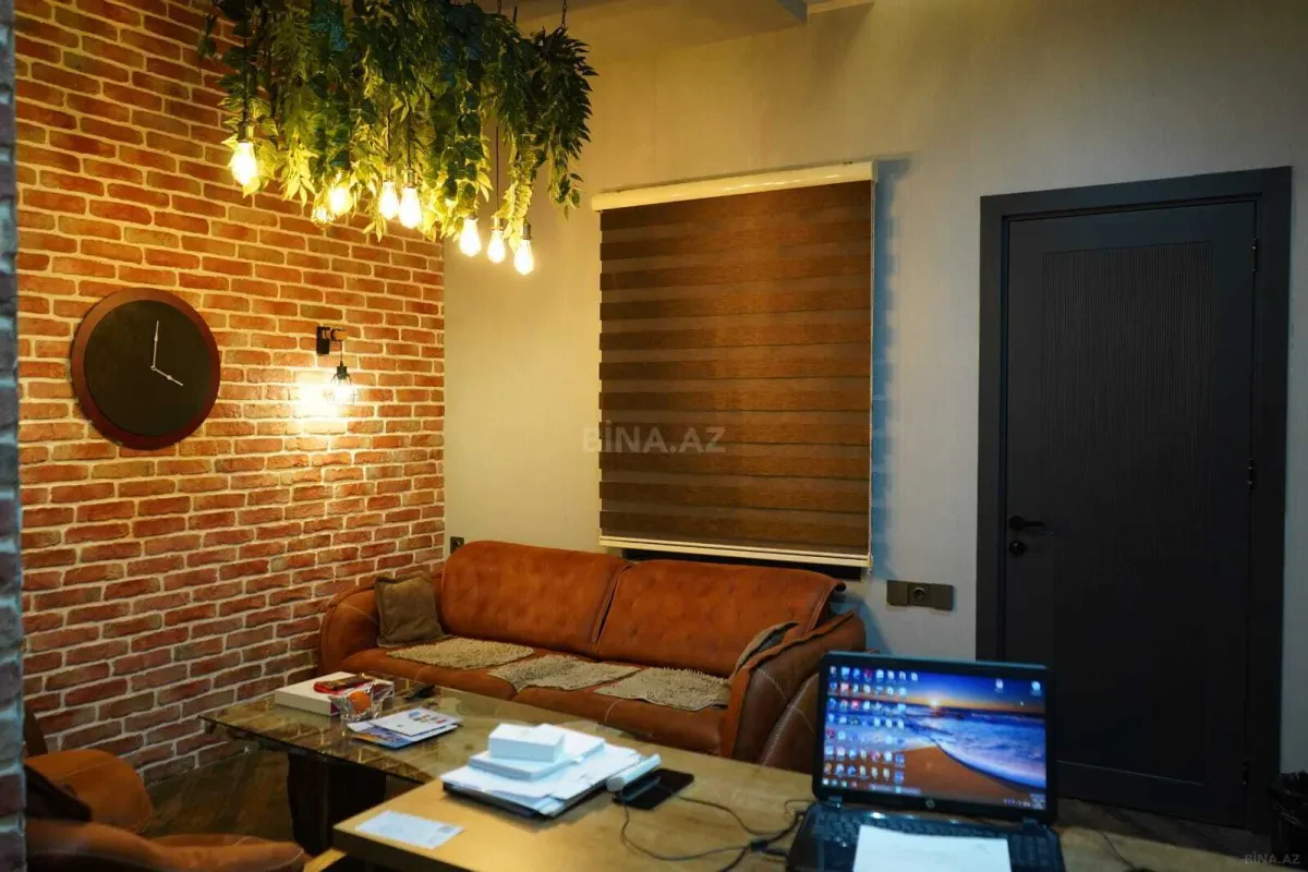 Satılır 20 otaqlı mənzil 1400 m²