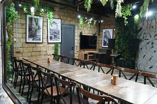 Satılır 20 otaqlı mənzil 1400 m²