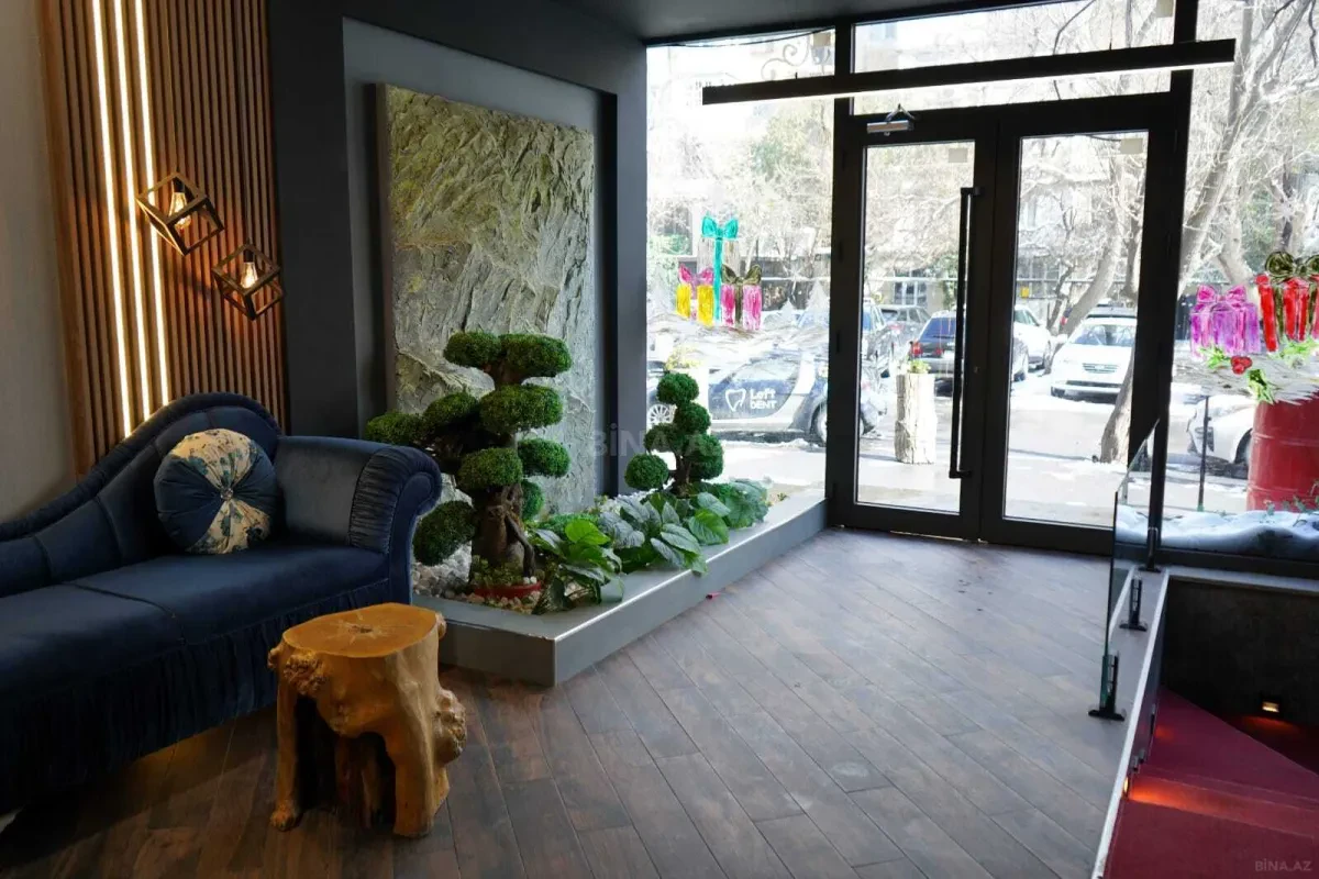 Satılır 20 otaqlı mənzil 1400 m²