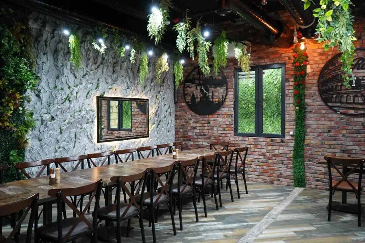 Satılır 20 otaqlı mənzil 1400 m²