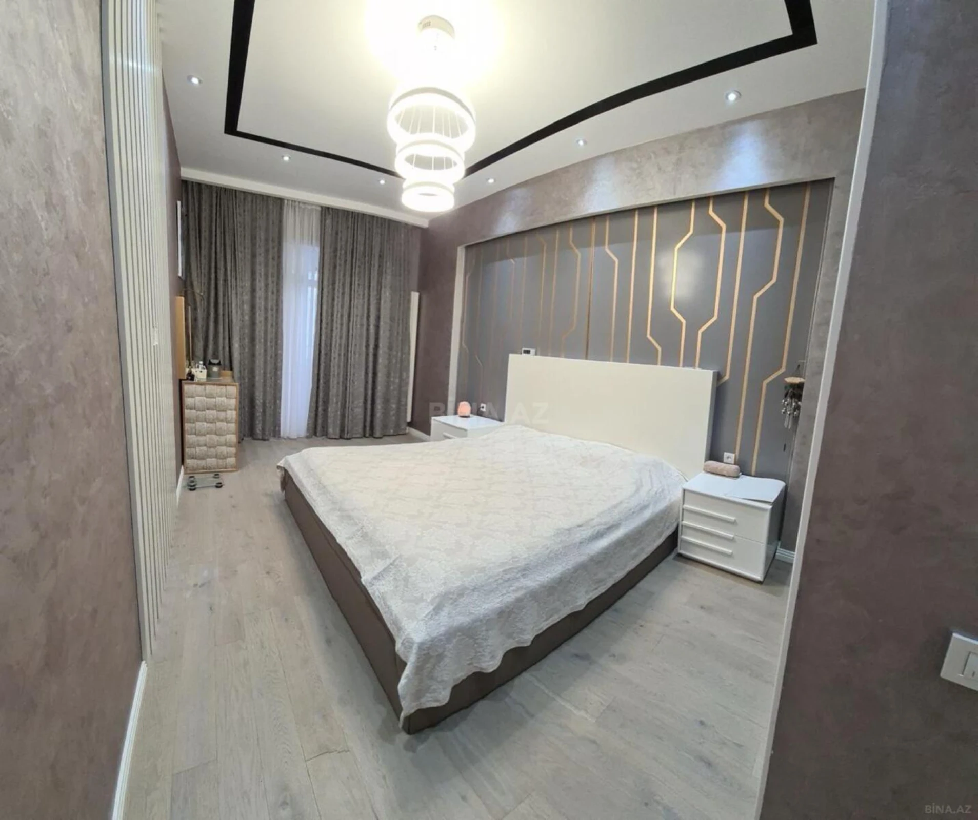 Satılır 3 otaqlı mənzil 108 m²