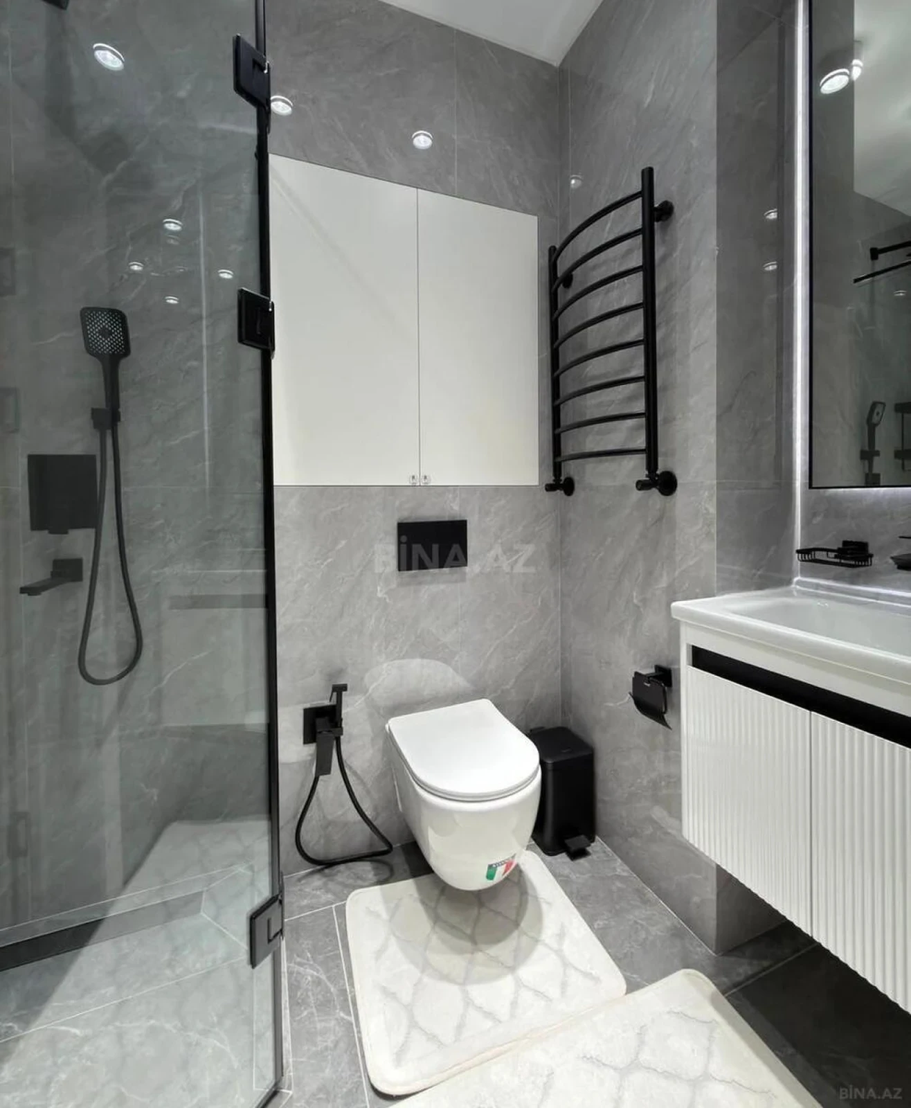 Kirayə verilir 2 otaqlı mənzil 65 m²