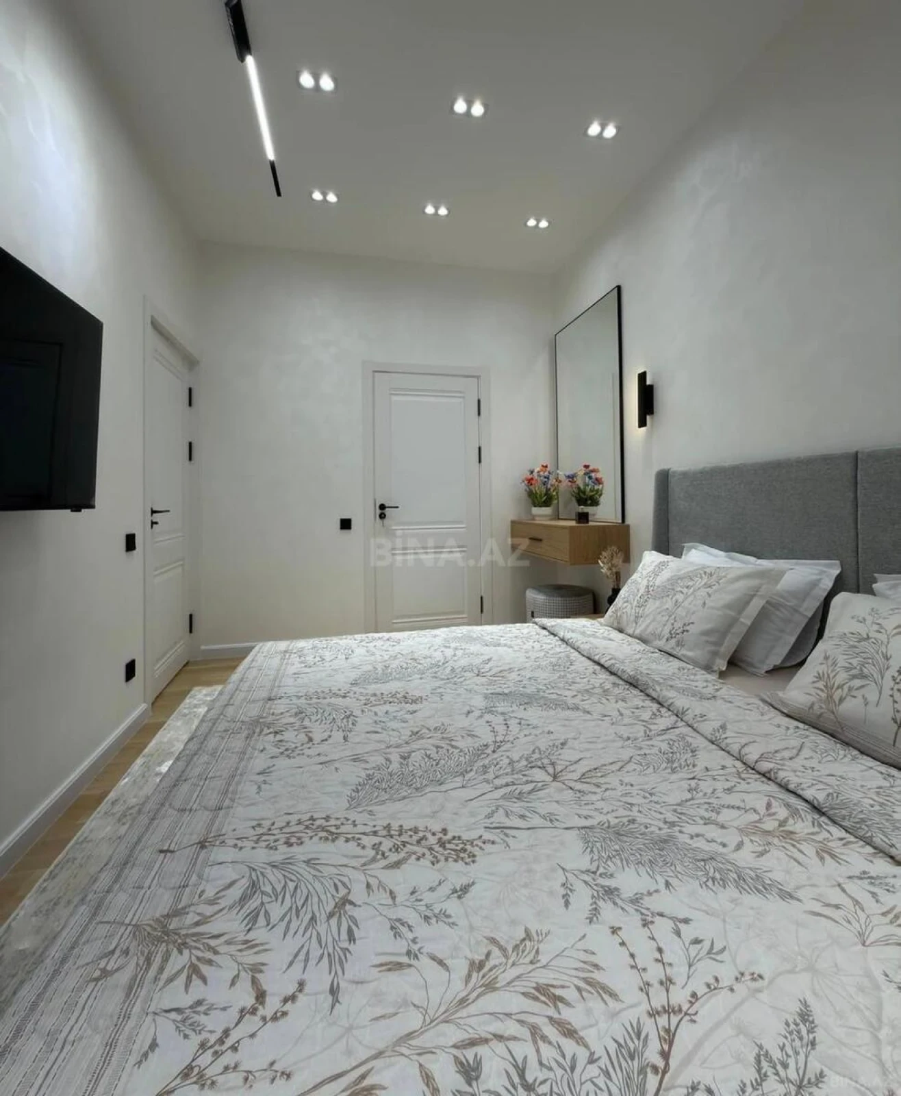 Kirayə verilir 2 otaqlı mənzil 65 m²