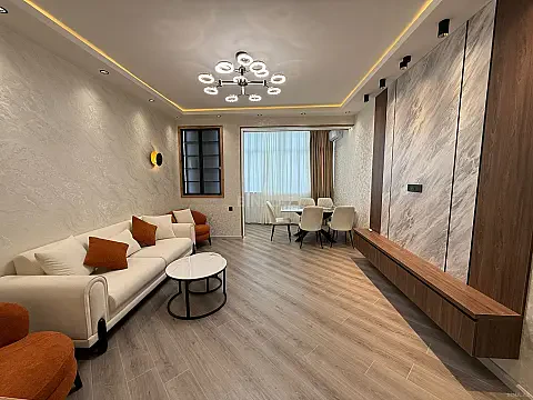 Satılır 2 otaqlı mənzil 83 m² — Bakı, Həzi Aslanov qəs. 2 otaq 83.00 m²
