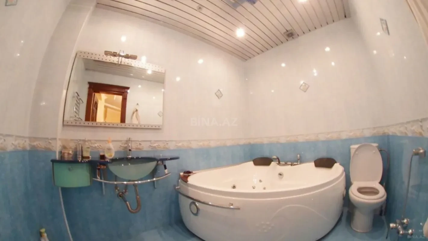 Satılır 4 otaqlı mənzil 173 m²