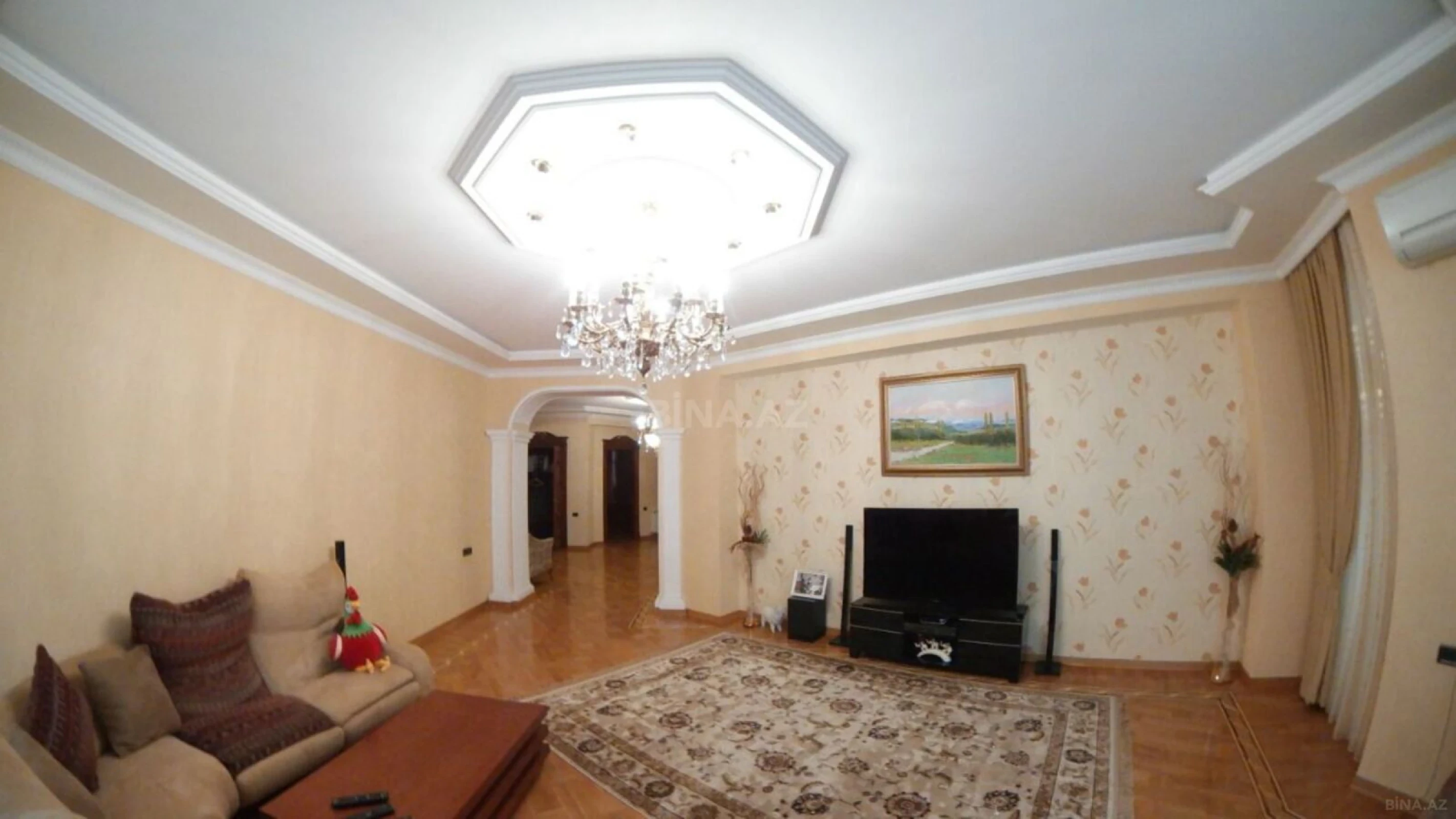 Satılır 4 otaqlı mənzil 173 m²