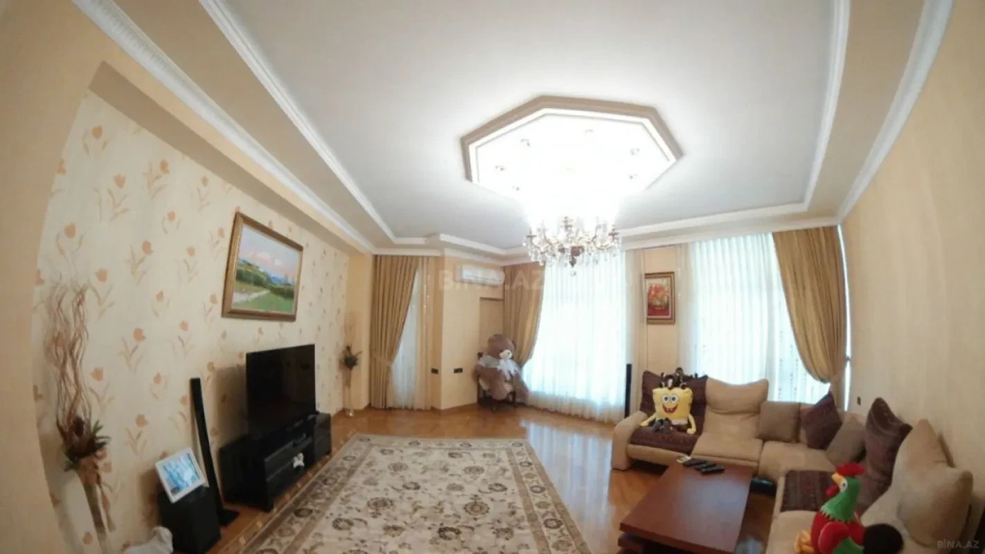 Satılır 4 otaqlı mənzil 173 m²