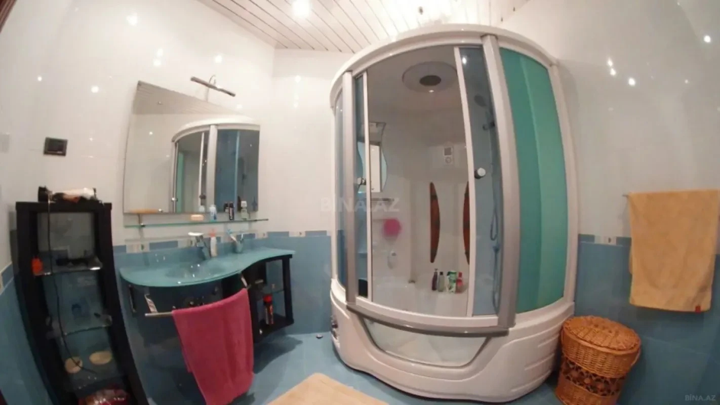 Satılır 4 otaqlı mənzil 173 m²