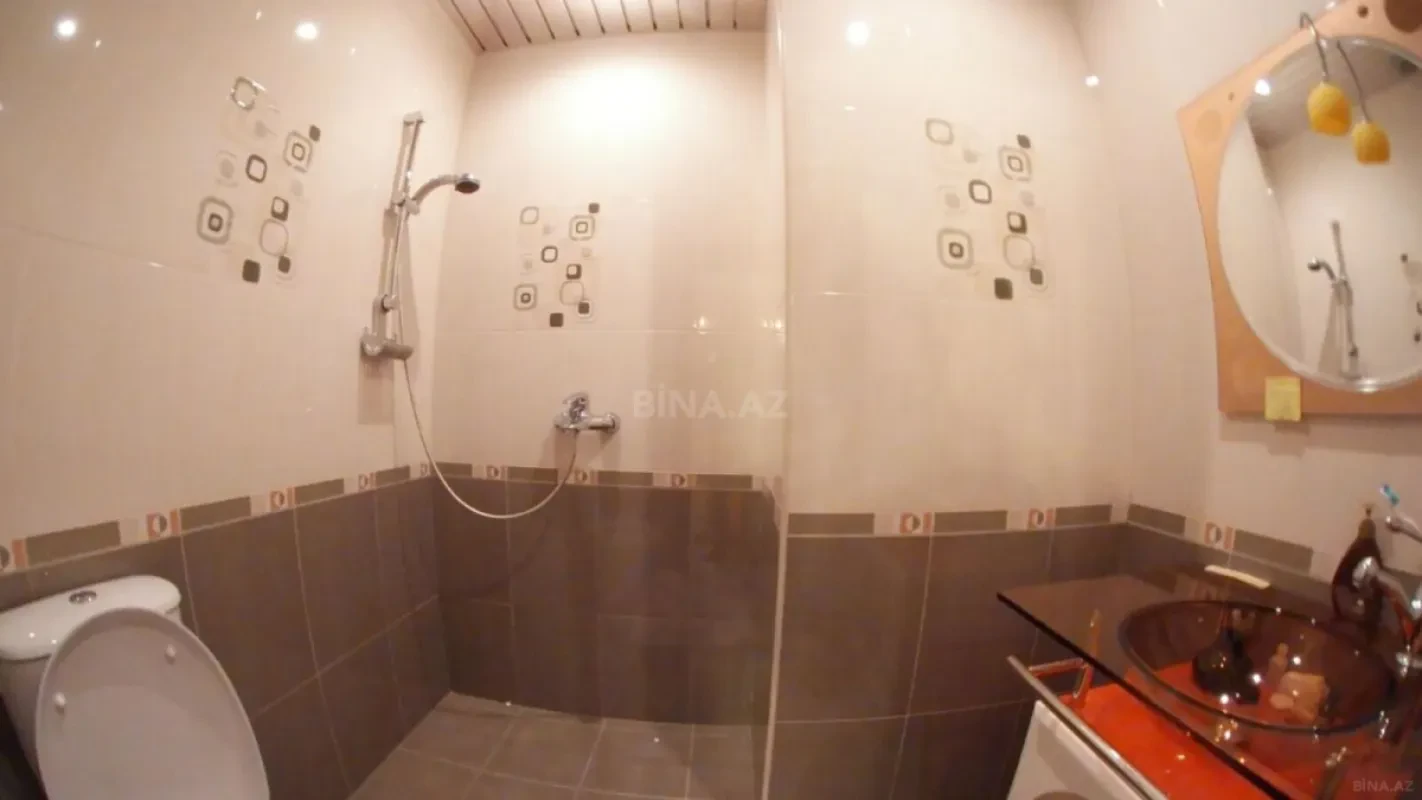 Satılır 4 otaqlı mənzil 173 m²