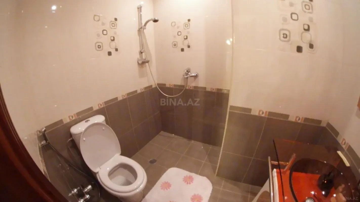 Satılır 4 otaqlı mənzil 173 m²