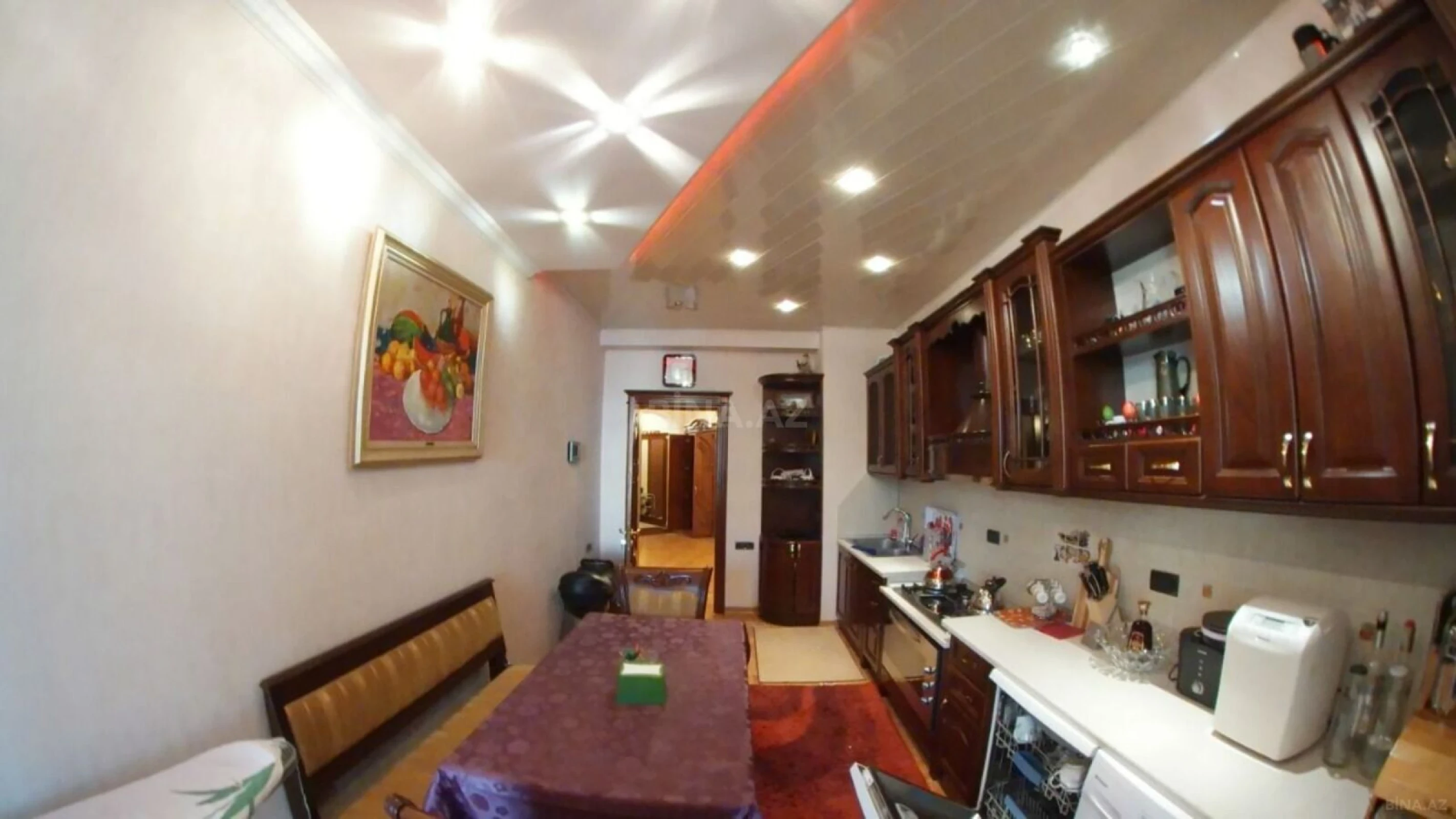 Satılır 4 otaqlı mənzil 173 m²