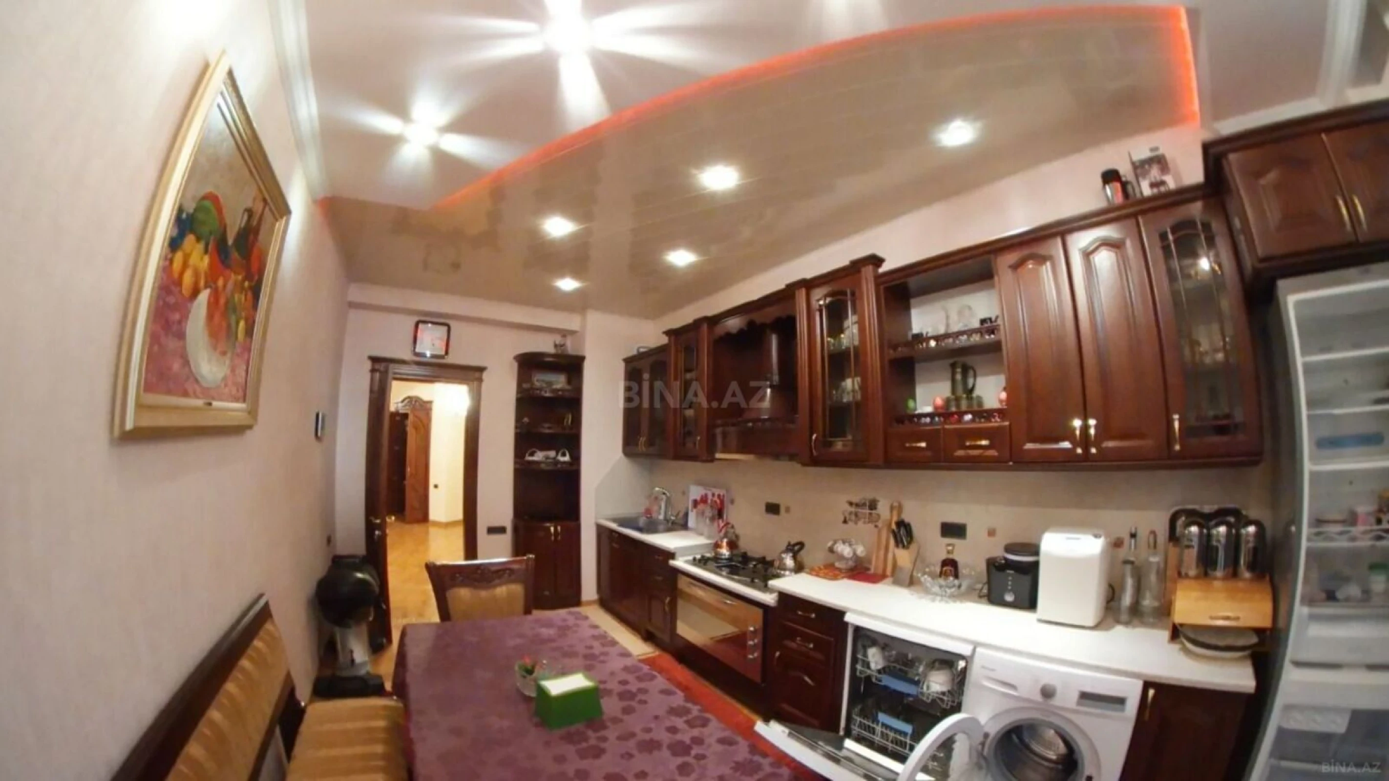 Satılır 4 otaqlı mənzil 173 m²
