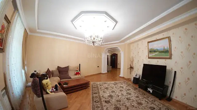Satılır 4 otaqlı mənzil 173 m²