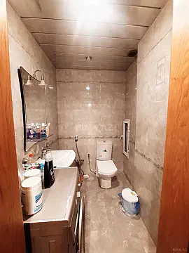 Satılır 4 otaqlı mənzil 165 m²