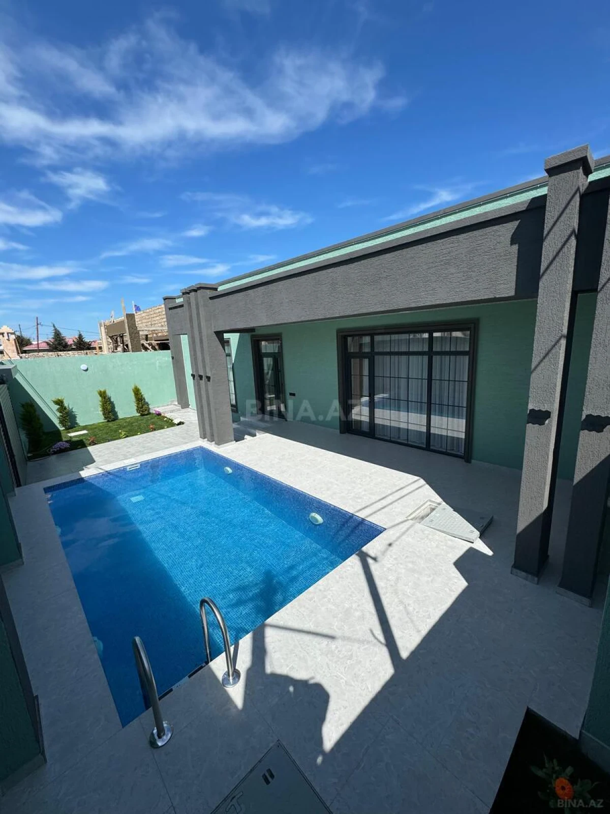 Satılır 4 otaqlı həyət evi 160 m²