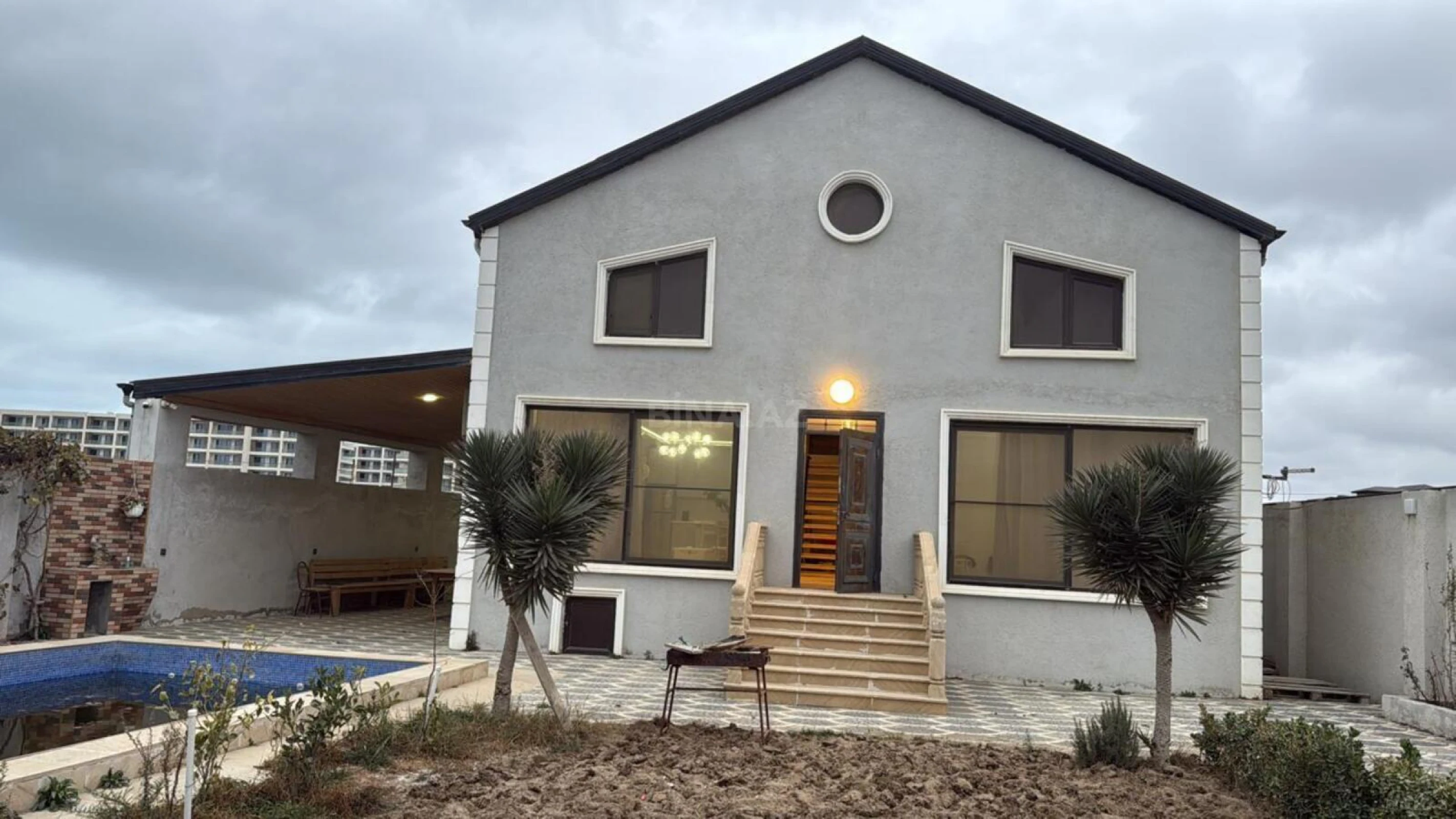 Kirayə verilir 5 otaqlı həyət evi 230 m²