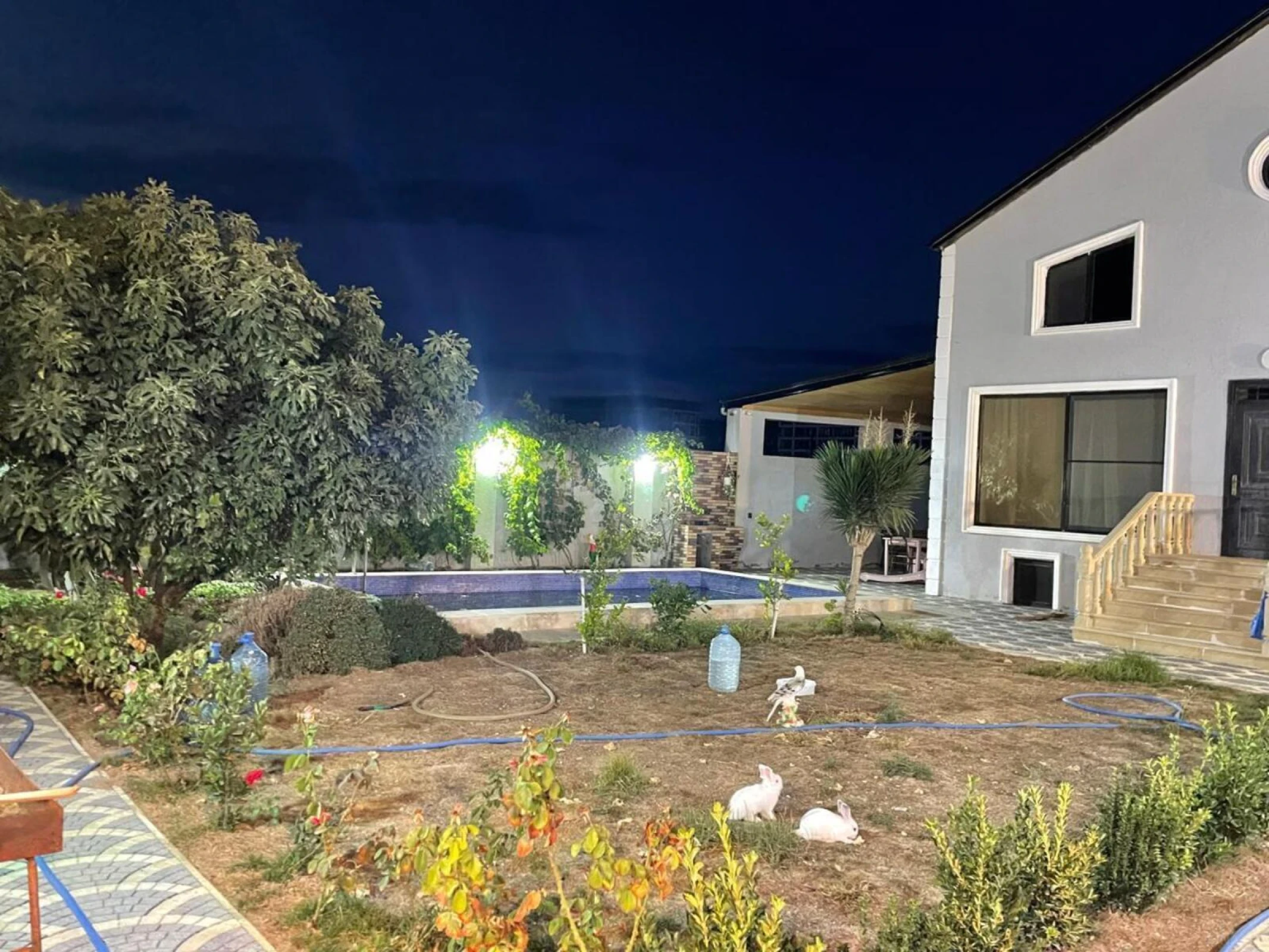 Kirayə verilir 5 otaqlı həyət evi 230 m²