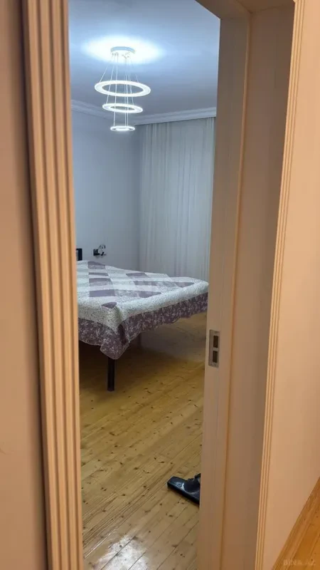 Kirayə verilir 5 otaqlı həyət evi 230 m²