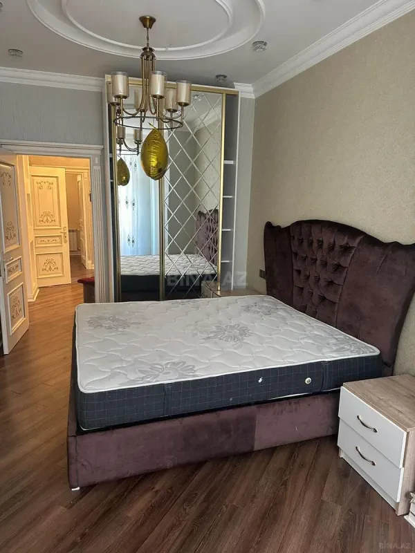 Kirayə verilir 2 otaqlı mənzil 90 m²