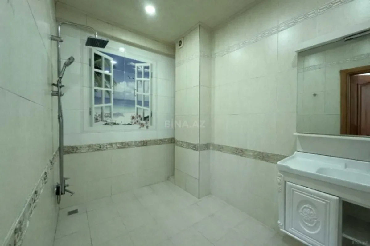 Satılır 3 otaqlı mənzil 140 m²