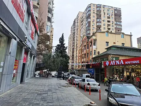 Satılır 3 otaqlı mənzil 140 m² — Bakı, İnşaatçılar 3 otaq 140.00 m²