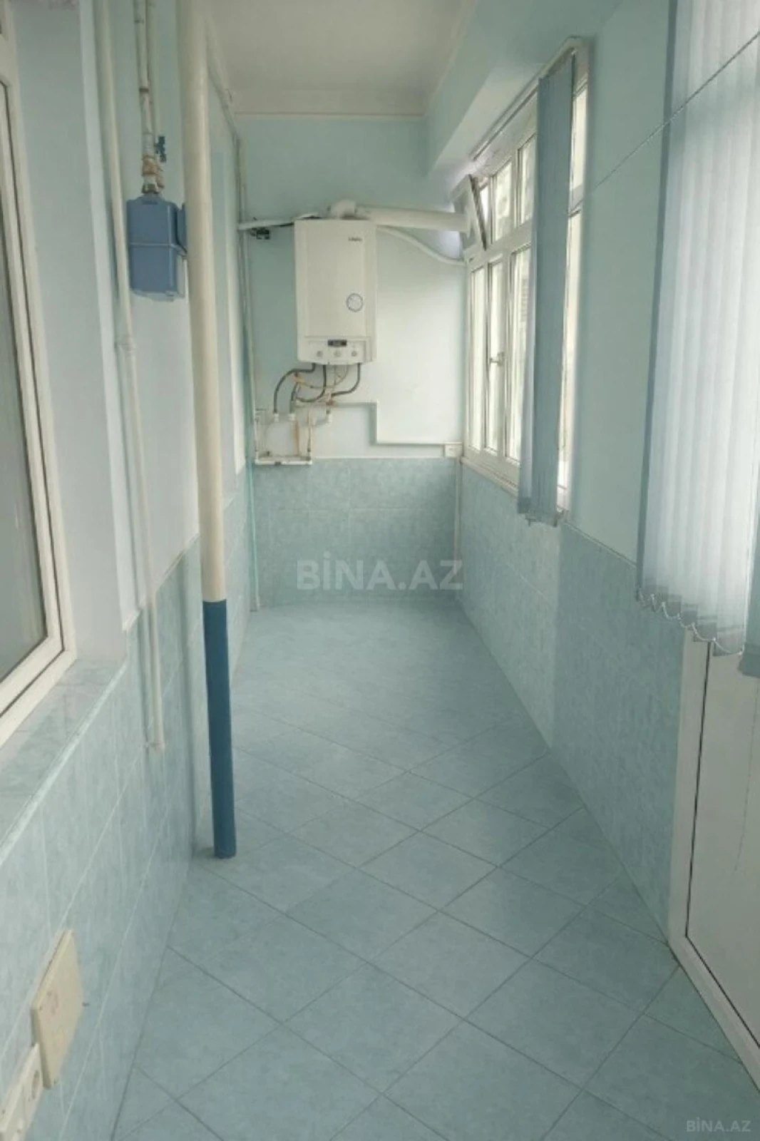 Satılır 3 otaqlı mənzil 140 m²