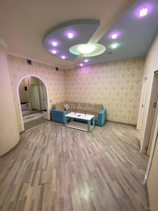 Kirayə verilir 4 otaqlı mənzil 125 m²