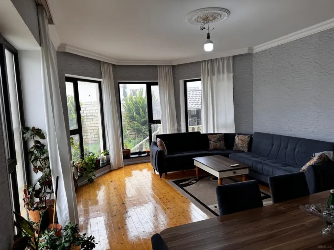 Satılır 7 otaqlı həyət evi 170 m²