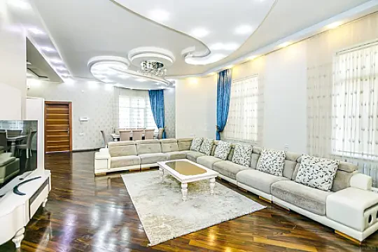Kirayə verilir 6 otaqlı həyət evi 600 m² — Bakı, Badamdar 6 otaq 600.00 m²